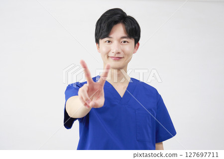 醫生、護士、牙醫、護理師、男性、和平標誌、白色背景 127697711