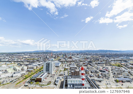 石川縣金澤市 - 從金澤縣廳展望台（JR金澤站方向）眺望金澤市的街景 127697946