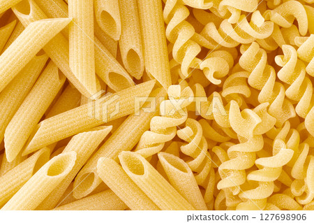通心粉和冷麵食 127698906