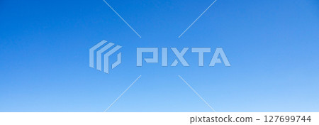 只有藍天的簡單風景 127699744
