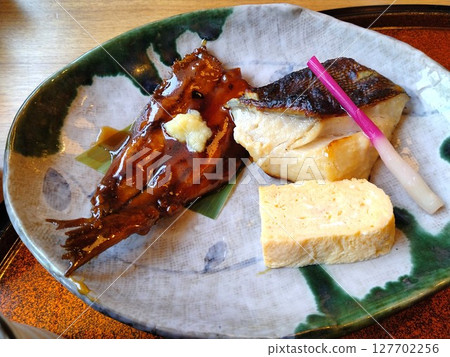 日本料理、日式早餐、餐桌 127702256