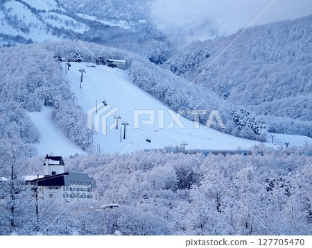 草津溫泉的冬天：草津溫泉滑雪場滑雪場 127705470