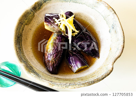 燉茄子,美味的夏季蔬菜 燉茄子,美味的夏季蔬菜 127705853