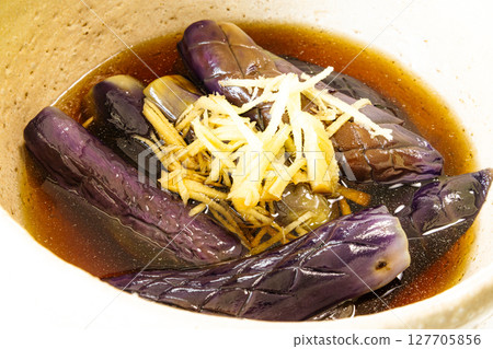 Simmered eggplant, a delicious summer vegetable Simmered eggplant, a delicious summer vegetable 127705856