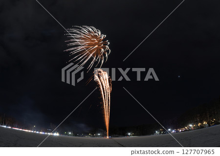 Fireworks launched from the snow in a park in Hokkaido 127707965