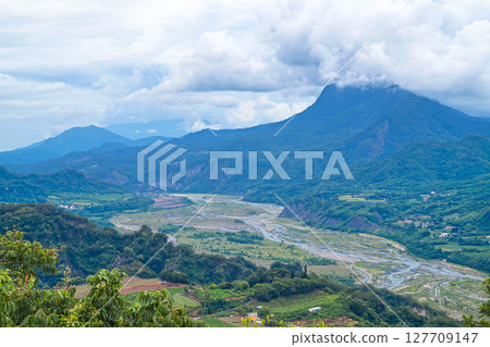 [台灣/台東縣] 卑南溪與都蘭山（頂岩灣四格山眺望） 127709147