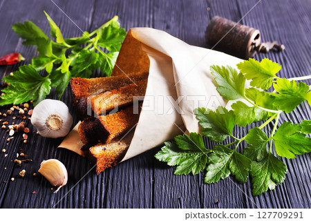 croutons with garlic, fried bread 127709291