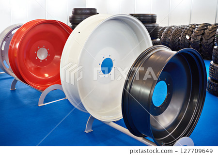 Red, black and white pressed rims for tractor 127709649