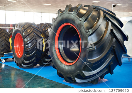 Rubber tire black for tractor agriculture Rubber tire black for tractor agriculture 127709650