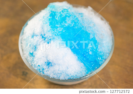 刨冰藍色夏威夷圖片(庫存照片) 刨冰藍色夏威夷圖片(庫存照片) 127712572