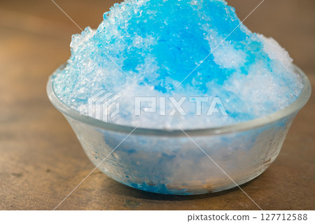刨冰藍色夏威夷圖片(庫存照片) 刨冰藍色夏威夷圖片(庫存照片) 127712588
