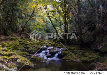 Autumn in Nabari, Mie Prefecture: Akame Shijuhachi Falls and Sister Falls Autumn in Nabari, Mie Prefecture: Akame Shijuhachi Falls and Sister Falls 127712675