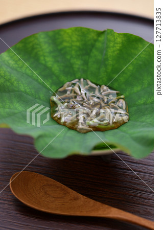 醋浸蓴菜 127713835