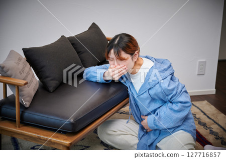 患有孕吐的女性、孕婦、產婦 127716857