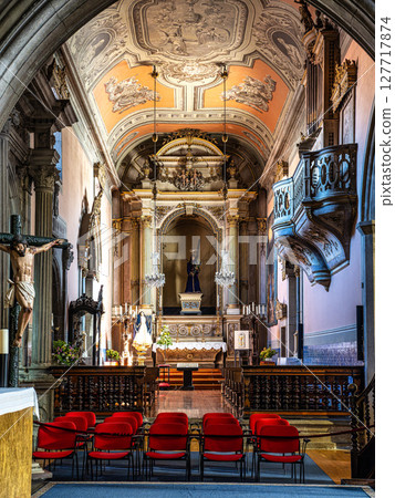 The ornate interior o 127717874