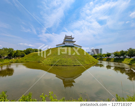 The ruins of Utsunomiya Castle in Honmaru-cho, Utsunomiya City, Tochigi Prefecture The ruins of Utsunomiya Castle in Honmaru-cho, Utsunomiya City, Tochigi Prefecture 127718107
