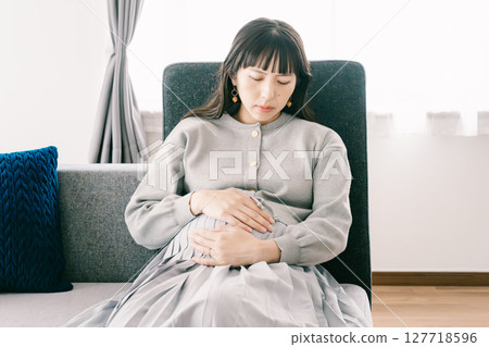孕婦感覺腹脹不適 127718596
