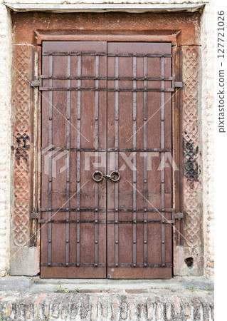 medieval door, old door 127721026
