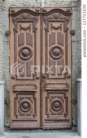 medieval door, old door medieval door, old door 127721039