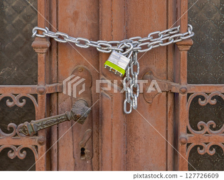 Padlock Chain Door Padlock Chain Door 127726609