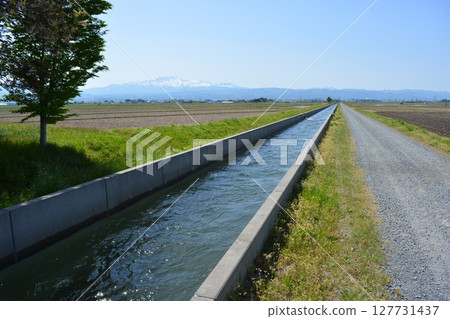 農地道路、農業水道 田園風光 127731437