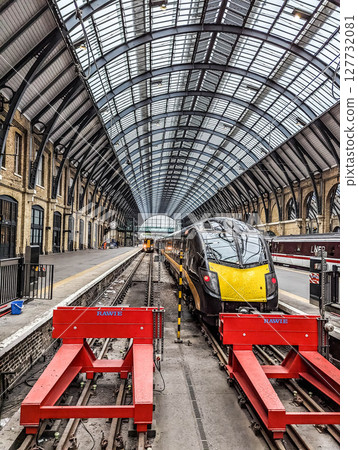 LONDON, UK - APRIL 29: Eurostar train on APRIL 29, 2024. Eurostar train locomotive at St. Pancras station in London, UK. LONDON, UK - APRIL 29: Eurostar train on APRIL 29, 2024. Eurostar train locomotive at St. Pancras station in London, UK. 127732081