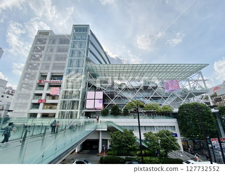 Tamagawa Takashimaya South Building Tamagawa Takashimaya South Building 127732552