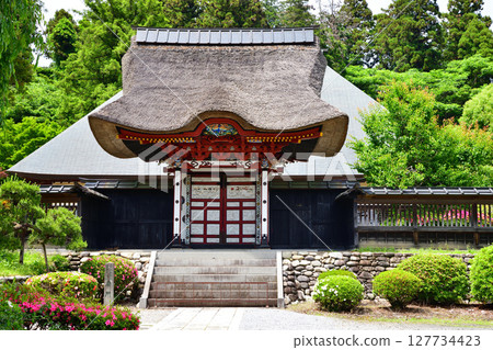 Karamon Gate of Ioji Temple, when azalea blooms, Kitahanda, Kanuma City 127734423