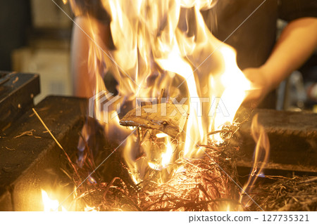 Straw-grilled 127735321