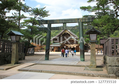 Izumo Taisha Shrine (torii) 127735510