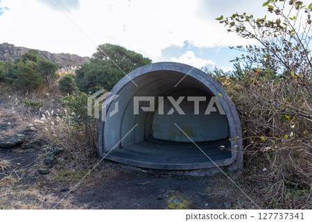 三原山的避難所 127737341