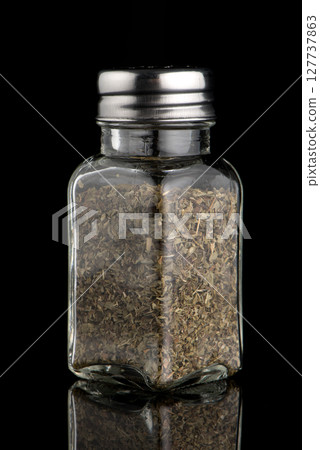Oregano shakers Oregano shakers 127737863