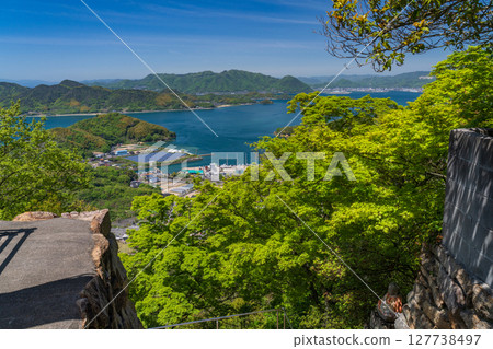 <廣島縣> 瀨戶內海上漂浮的因島白瀧山頂景色 127738497