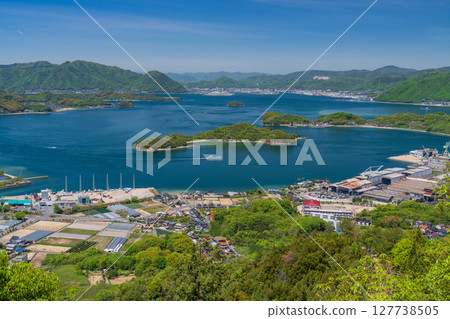 <廣島縣> 瀨戶內海上漂浮的因島白瀧山頂景色 127738505