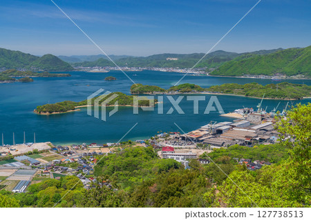 <廣島縣> 瀨戶內海上漂浮的因島白瀧山頂景色 127738513