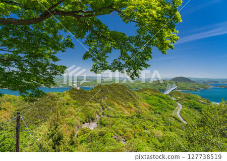 <廣島縣> 瀨戶內海上漂浮的因島白瀧山頂景色 127738519