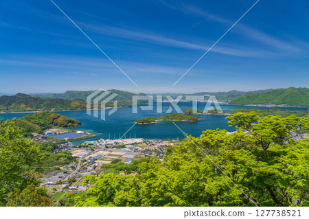 <廣島縣> 瀨戶內海上漂浮的因島白瀧山頂景色 <廣島縣> 瀨戶內海上漂浮的因島白瀧山頂景色 127738521