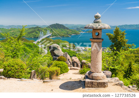 <廣島縣> 瀨戶內海上漂浮的因島白瀧山頂景色 127738526