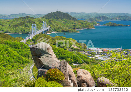 <廣島縣> 瀨戶內海上漂浮的因島白瀧山頂景色 127738530