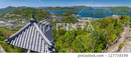 <廣島縣> 瀨戶內海上漂浮的因島白瀧山頂景色 127738599