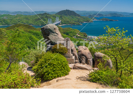 <Hiroshima Prefecture> View of the summit of Innoshima Shiratakiyama, floating in the Seto Inland Sea 127738604