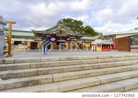 Shimonoseki, JAPAN - Dec 29,2022 : View of Kameyama Hachimangu  shrine in Shimonoseki, Japan on Dec 29,2022. 127742988