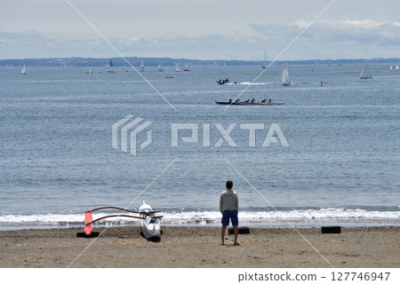 Cheering at the outrigger races held at Katase Kaigan Higashihama 127746947