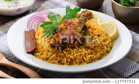 正宗辣味雞肉飯和印度菜套餐 127747311