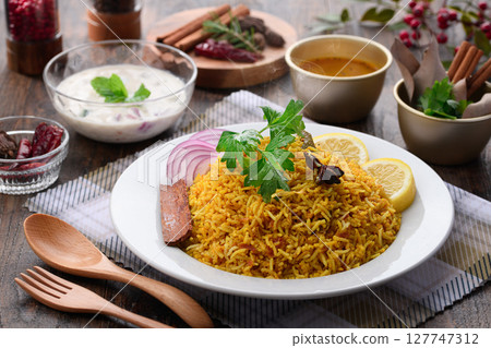 正宗辣味雞肉飯和印度菜套餐 127747312