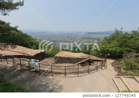 朝鮮式古山城「屋島城」的城門和高松市 朝鮮式古山城「屋島城」的城門和高松市 127748148