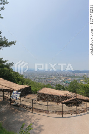 朝鮮式古山城「屋島城」的城門和高松市 127748232