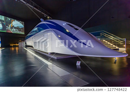 線性鐵路大廳 127748422