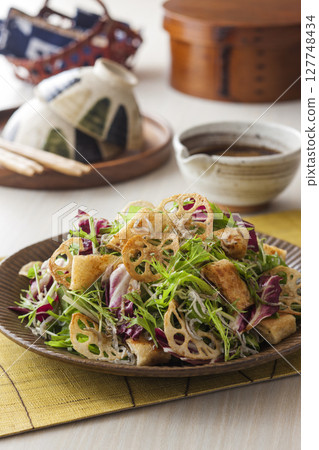 Japanese style salad Japanese style salad 127748434