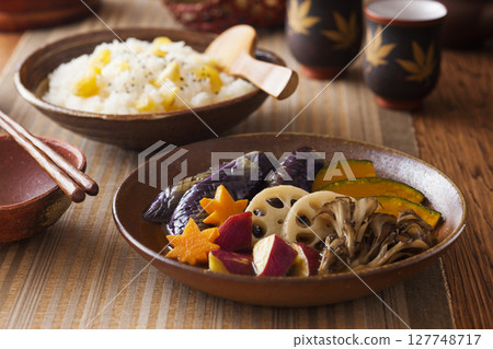 秋季蔬菜炒浸泡 127748717